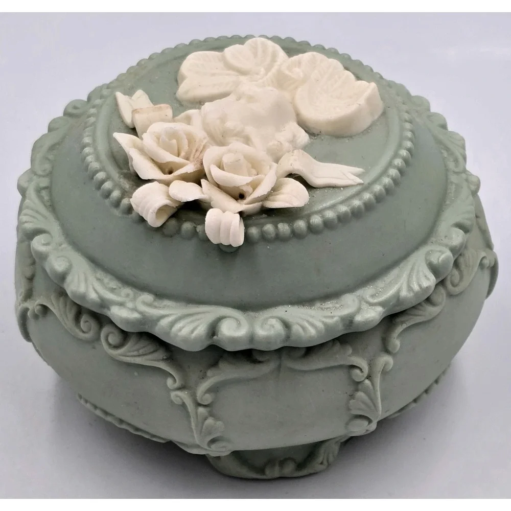 Jasperware Green Caladon Ivory Cherub Porcelain Trinket Victorian Dish Cameo